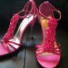 Pink magassarkú cipő